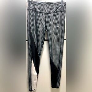 💘Puma Clash Tight Dry Cell Geometric Leggings